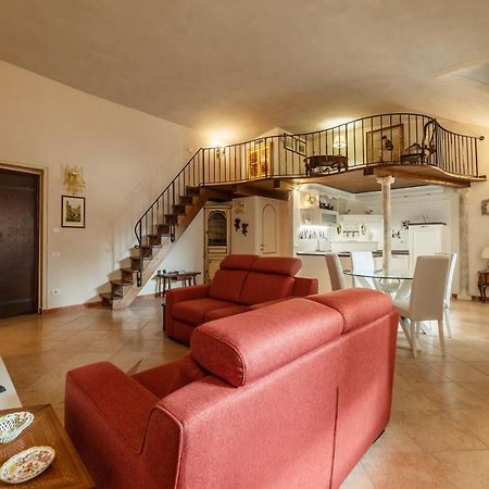 Palazzo Altieri Elegant Apartment Roma Exterior foto